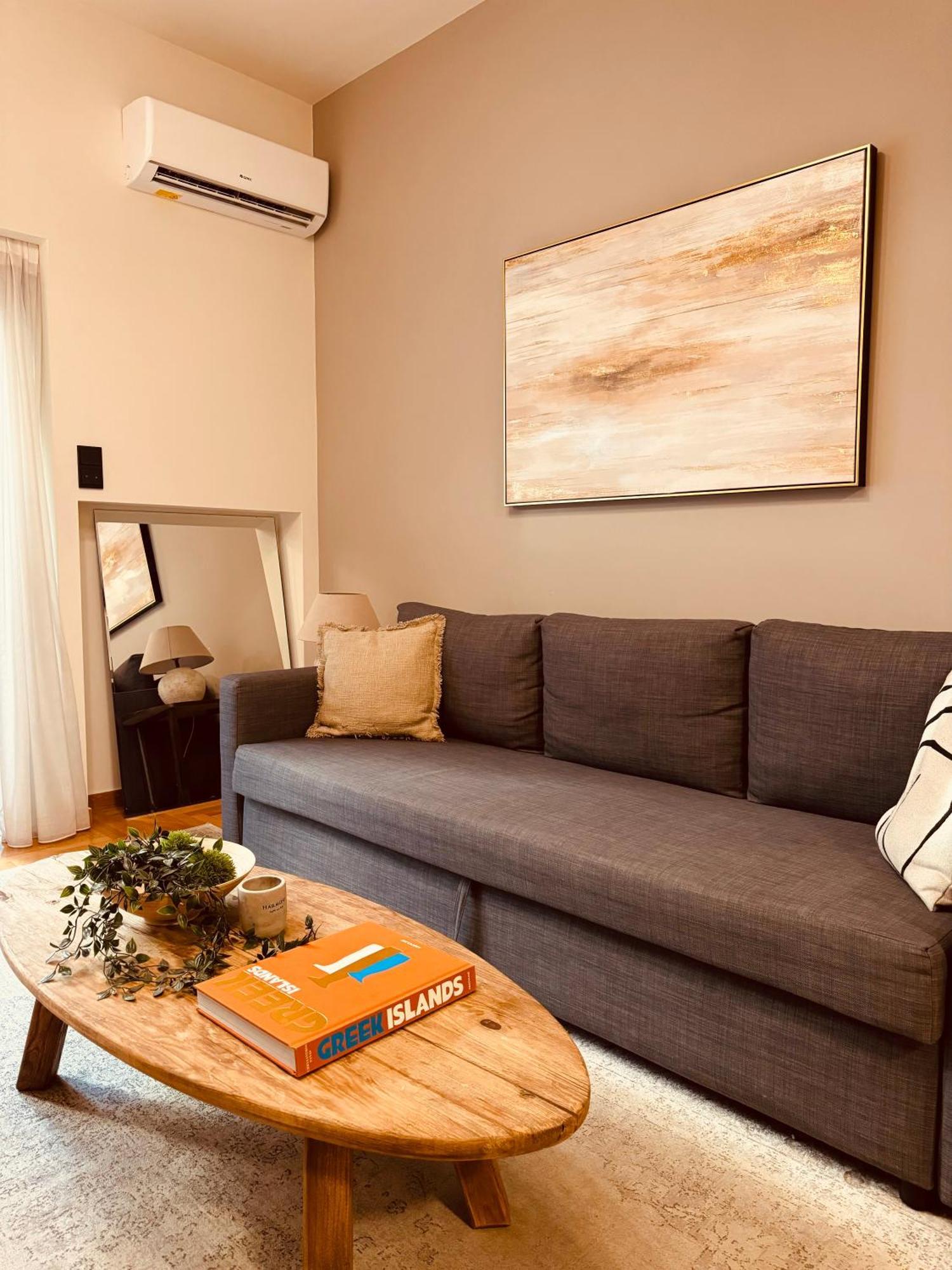 2 Bedroom Apt - Live Like A Local In Kolonaki Atenas Exterior foto