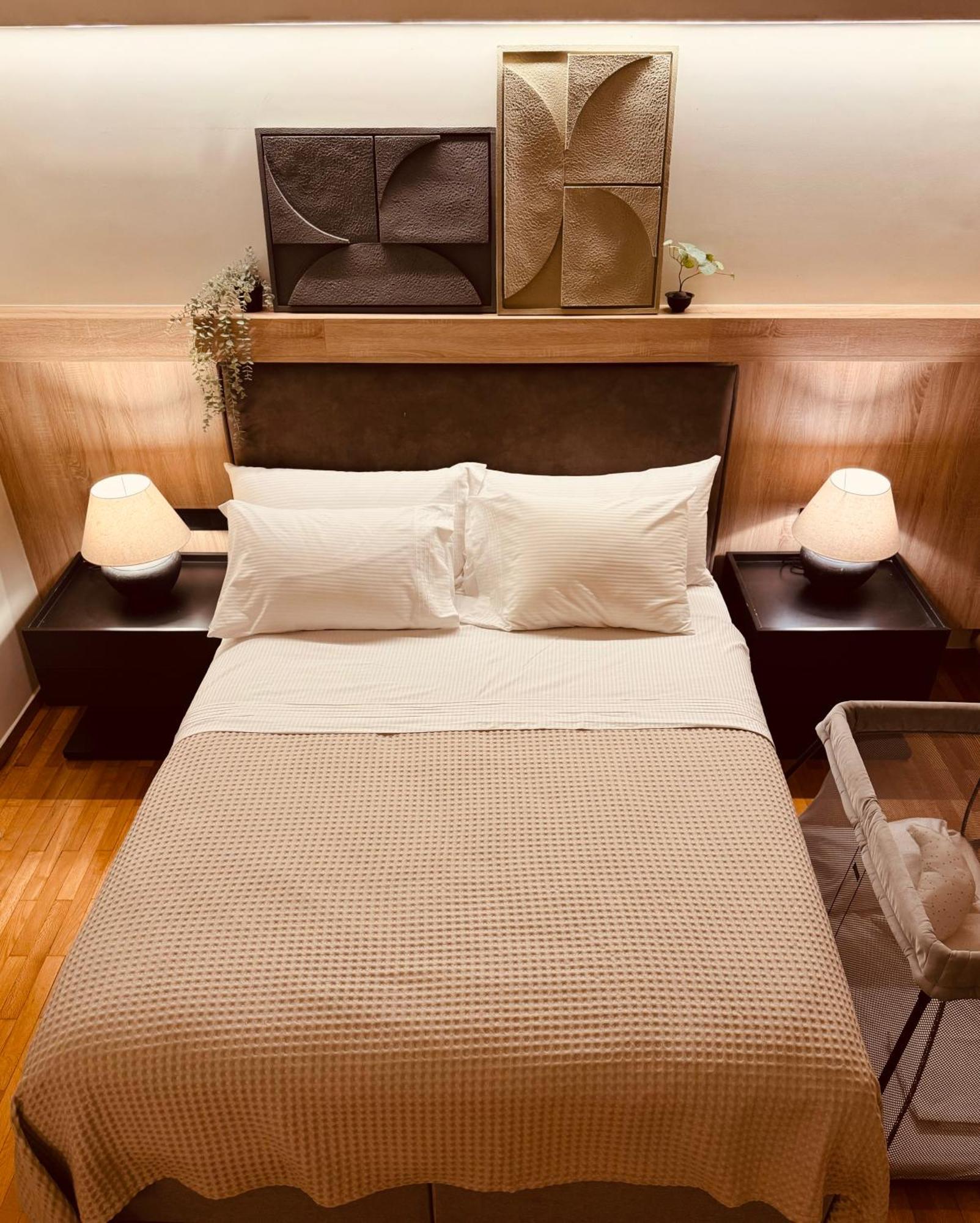2 Bedroom Apt - Live Like A Local In Kolonaki Atenas Exterior foto
